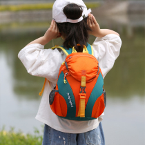 新款儿童背包春游户外登山包徒步旅游运动双肩包轻便小学生书包