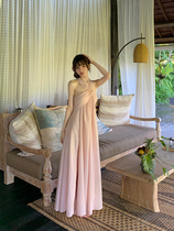 裙子夏季女2024新款夏天穿搭高级粉色挂脖沙滩长裙海边度假连衣裙