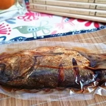河北邯郸特产广府酥鱼永年砂锅鱼五香味400g骨酥肉嫩整条袋装