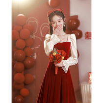 敬酒服2024新款新娘酒红色平时可穿订婚礼服法式裙子结婚女连衣裙