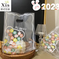 2023新款花朵可爱熊透明塑料袋手提挖孔购物袋烘焙甜品玩具外卖袋