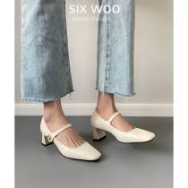 SIXWOO  白色浅口玛丽珍女鞋方头复古中跟鞋子法式真皮一字带单鞋
