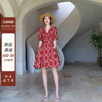 高级感红色波点连衣裙女夏季2024新款法式小众V领收腰显瘦雪纺裙