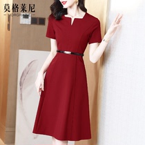 复古方领高端气质红色连衣裙2024年新款女夏季赫本风红裙子高级感