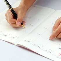 月计划本自填2024年月历笔记本工作日期小秘书a4效率手册日志记事