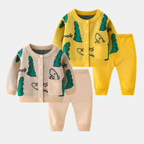婴儿毛衣0-1岁秋装新男宝宝针织外套卡通复古开衫针织纱线衣套装