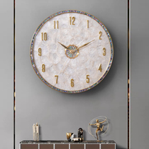 现代轻奢黄铜挂钟客厅贝壳创意壁钟大厅高端静音挂墙钟表简约挂表