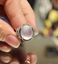 海外古董首饰欧洲回流A货玻璃种翡翠大蛋面18K镶钻石戒指收藏级