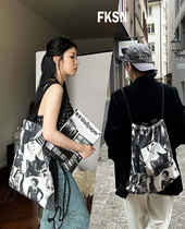 浮夸少女dayu 原创黑白画报电影感帆布双肩包两用购物包 可背电脑