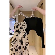 夏季2024新款法式碎花吊带连衣裙高级感小个子黑色长裙子两件套装