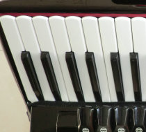 【涛声琴韵】<em>手风琴配件</em>厂家直供48～120贝司手风琴键盘 白键黑键