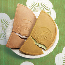 日本直邮 东京特产 镰仓半月限定抹茶奶油夹心脆米饼礼盒装10枚入