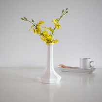酒店餐厅陶瓷白色小号花瓶餐桌摆件简约创意家居饰品花插花器工艺